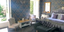 Chateau decorators